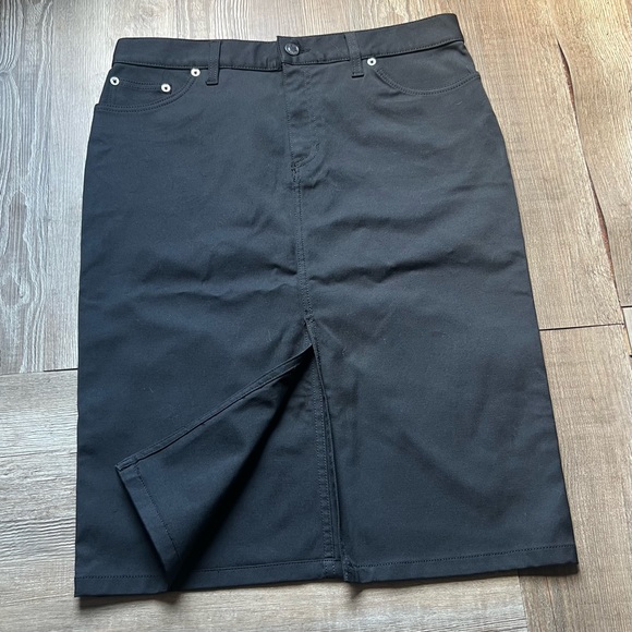 GUCCI SKIRT - Picture 2 of 4